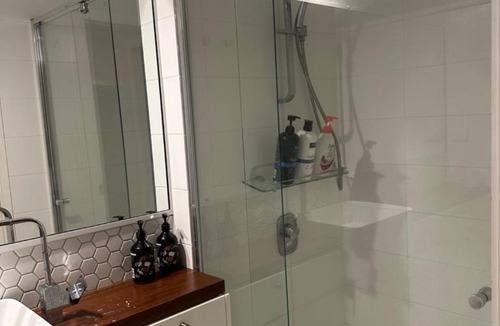 South Brisbane Apartment | Private rooms in A shared Apartment Free Parking
