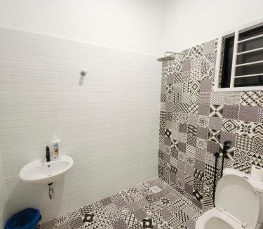 Batu Gajah House | Private Roomstay Shared Home Near KTM Batu Gajah