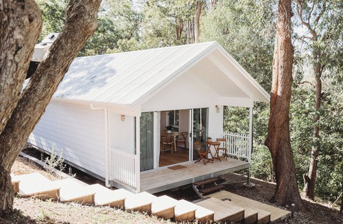 Mudgeeraba House | Private & Stylish Hinterland Guesthouse - The Birdhouse