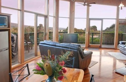 Johanna Cottage | Private Two Bedroom Cottage