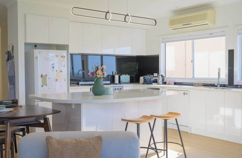 Frankston House | Pudding's Home: Seaview Sanctuary at the Beach