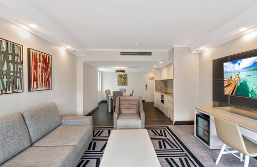 Cairns Central Business District Hotel | Pullman Cairns International