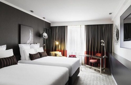 Melbourne Hotel | Pullman Melbourne Albert Park