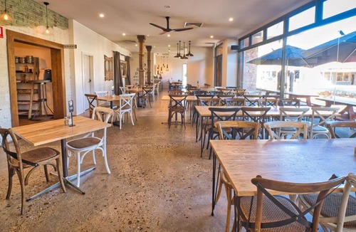 Porepunkah Hotel | Punka Pub Accommodation