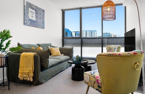 Adelaide Central Business District Apartment | Pure Luxury Modern CBD 1BR Apt ChinaTown Carpark