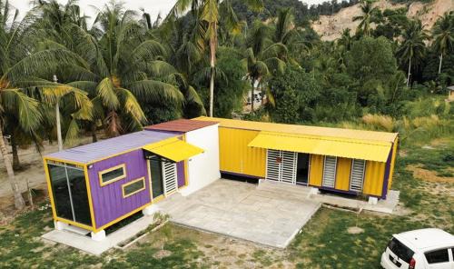 Lumut House | Purple Cube at Lumut Cube Homestay Kontena