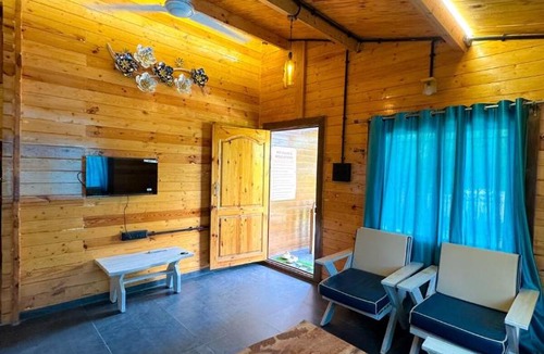 Bajarwadi Ski Chalet | Pushpawan Villa