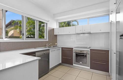 Urangan Villa | Quarterdecks Retreat