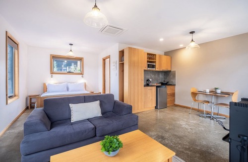 Coles Bay Apartment | Quartz (FS7) - Freycinet Holiday Houses