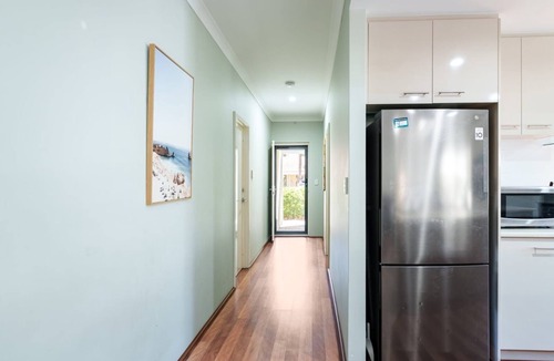 Queens Park House | Queen’s Residence-close to Perth Airport,CBD and Casino (Crown)