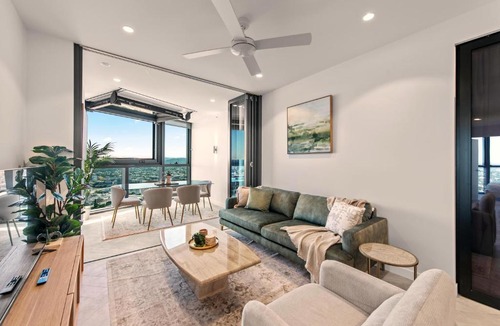 Brisbane Central Business District Apartment | Queens Wharf 3BR Apt with 2 Parking