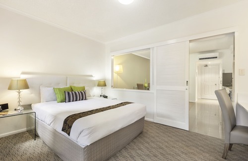 Kangaroo Point Hotel | Quest on Story Bridge