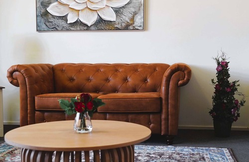 Denman House | Quiet 2BR for Productive Stays