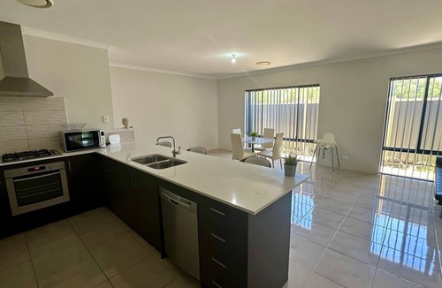 West Busselton House | Quiet Busselton Retreat