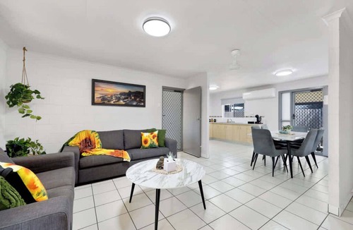 Andergrove Apartment | Quiet & Comfortable with Wi-fi