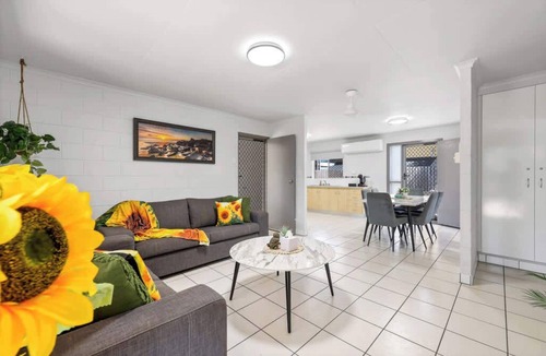 Andergrove Apartment | Quiet & Comfortable with Wi-fi