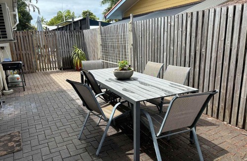 Andergrove Apartment | Quiet & Comfortable with Wi-fi