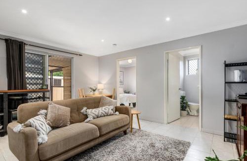 Hamilton Hill House | Quiet & Comfy