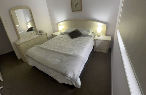 Brighton House | Quiet cozy room by the beach R1