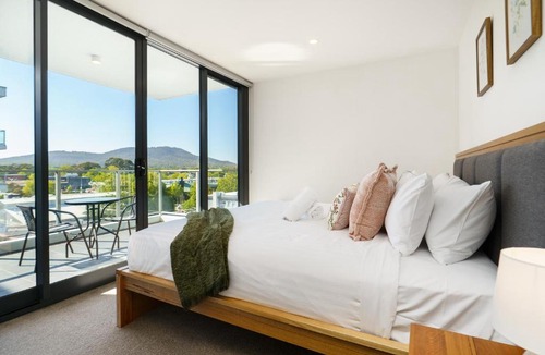 Dickson Apartment | Quiet Modern 1BR with Private Balcony - Hosted by Canstay