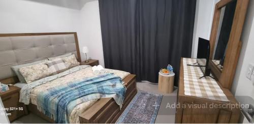 Champion Lakes House | Quiet Room with Ensuite, Kitchenette, Veranda & Lake View