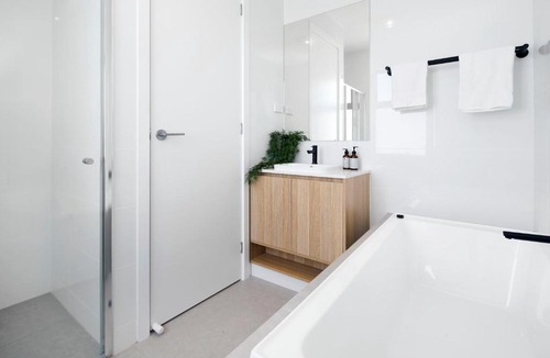 Blair Athol Apartment | Quiet Suburban Escape Near Shops & Dining
