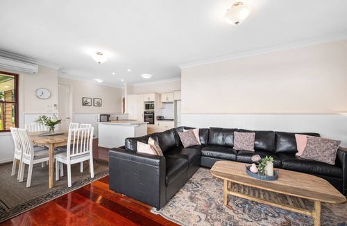 Ravensbourne Ski Chalet | Quingilli Luxury Chalet 3 Bedrooms