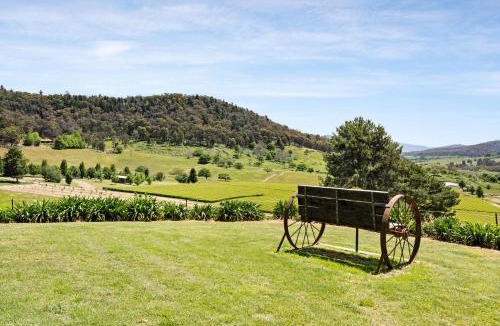 Bright House | Quins Gap Escapes