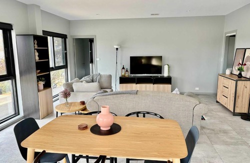 Queanbeyan West Apartment | Quite and large 2 bedroom - Sleeps 6 - 2 bathrooms