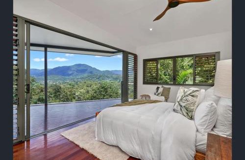 Edge Hill Villa | Rainforest Meets Luxury - Infinity Pool Views
