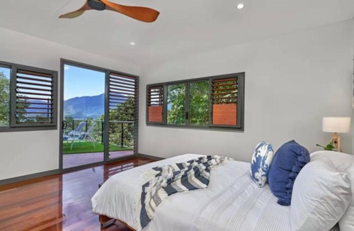 Edge Hill Villa | Rainforest Meets Luxury - Infinity Pool Views