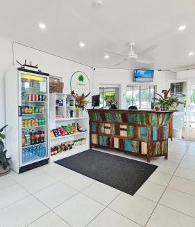 Mission Beach Hotel | Rainforest Motel, Mission Beach