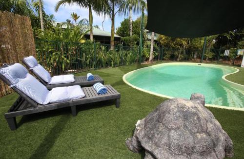Mission Beach Hotel | Rainforest Motel, Mission Beach