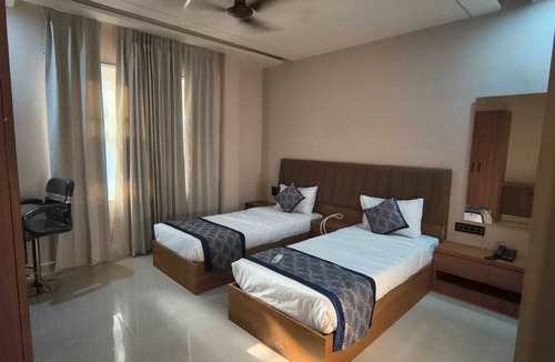 Kushinagar Hotel | Raja Krishna Mahal