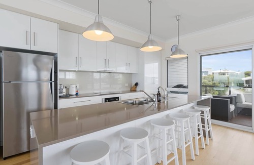 Middleton House | RAY'S BEACHHOUSE - Best Sea Views in Middleton