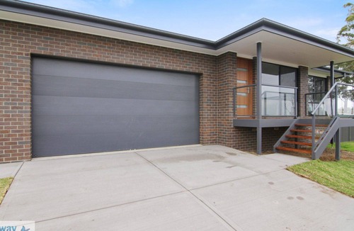 Tura Beach House | Rays on Elizabeth Parade - Pet friendly home in Tura Beach!