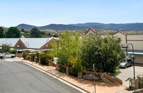 Jindabyne Apartment | Razorback 3 - Centrally located cosy 1 bedroom