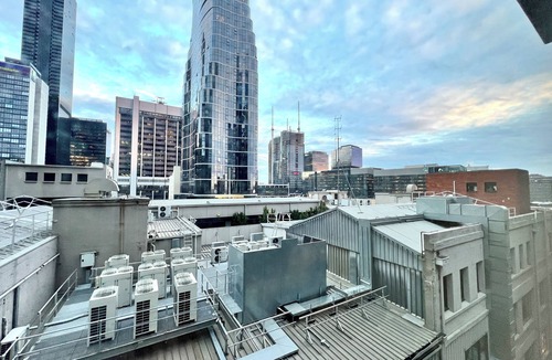 Melbourne Central Business District Apartment | Readyset Apartments on Little Bourke