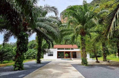 Nong Thale Villa | Red Cheek Mountain Villa