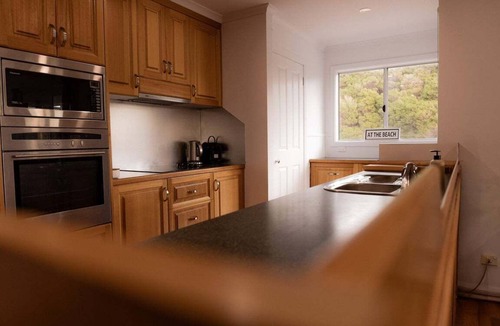 Bicheno Apartment | Redbill Surf Shack - SO Close to Redbill Beach!