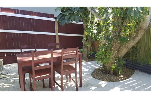 Redcliffe Villa | Redcliffe Holiday Cottage