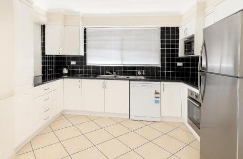 Redcliffe Apartment | Redcliffe Villa