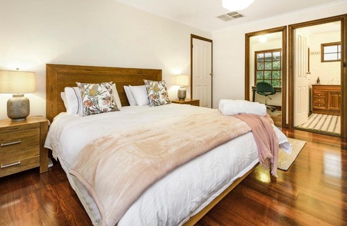 Belair House | Redgum-Retreat, 4Bdrm Sleeps 8 Wildlife