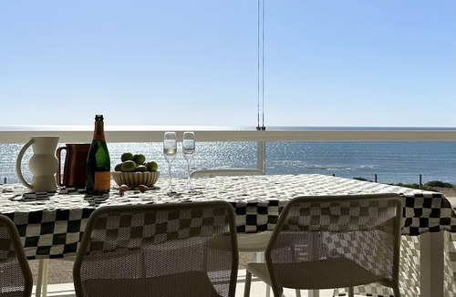 Aldinga Beach House | Reef House - Luxury Beachfront - Near Wineries