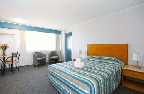 West Mackay Resort | Reef Resort Motel - Family Room