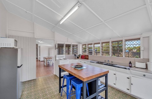 Kurrimine Beach House | Reef Shack Beach Vibes Stroll to the beach