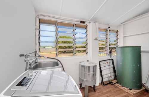 Kurrimine Beach House | Reef Shack Beach Vibes Stroll to the beach