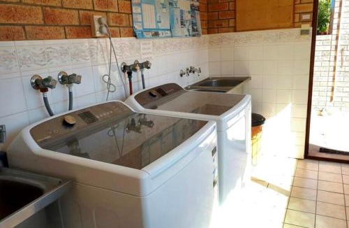 Kalbarri House | Reef Villa- Kalbarri Central with Pool