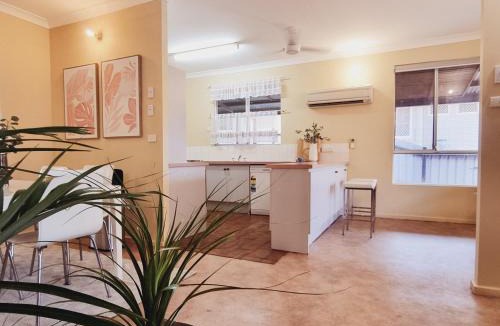 Onslow House | Reel in Serenity - Peaceful Beach Fishing Awaits