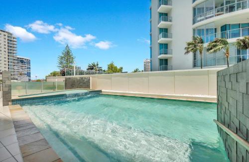 Coolangatta Resort | Reflection on the Sea